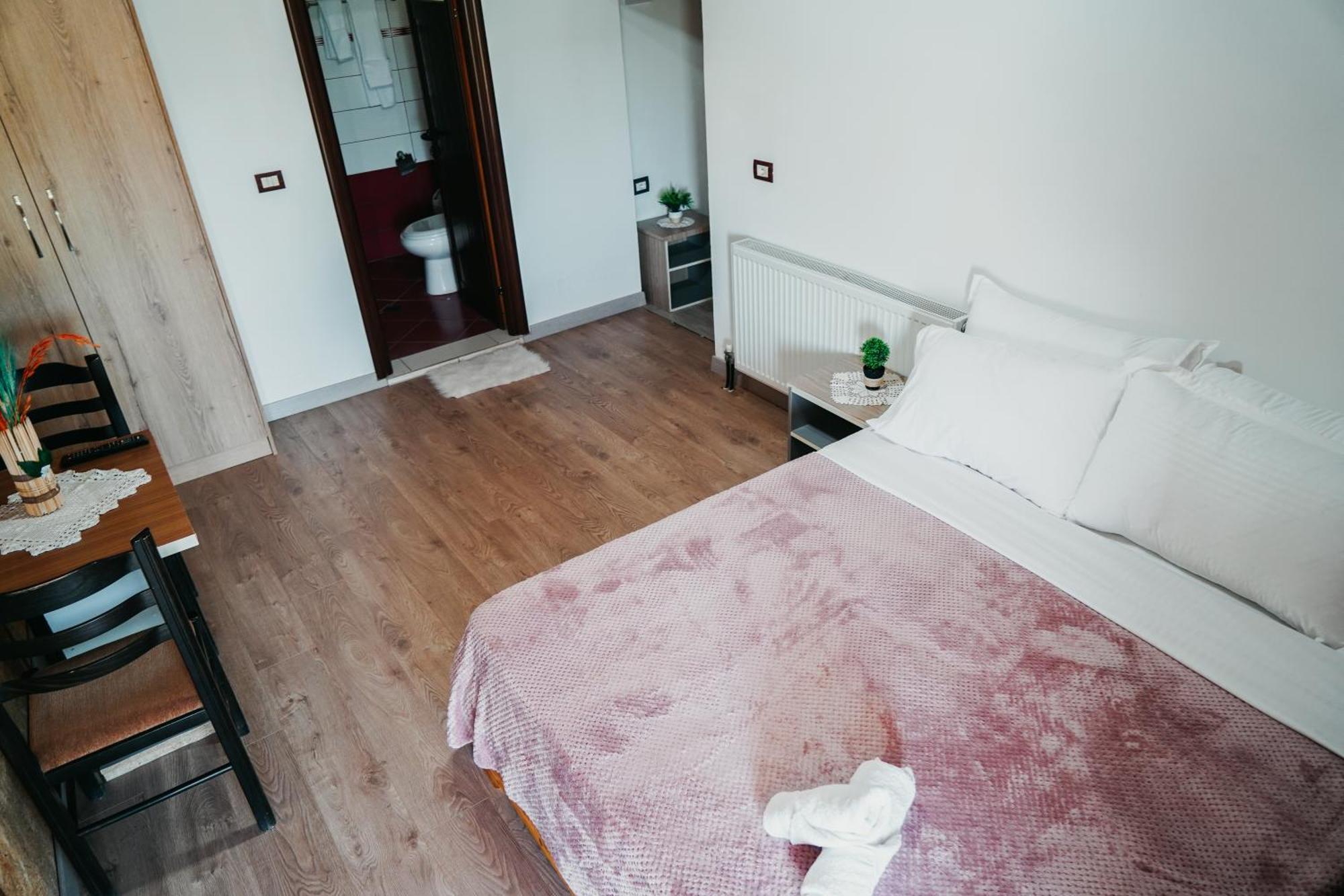 Bujtina Anlu Hotel Nepravishte Luaran gambar