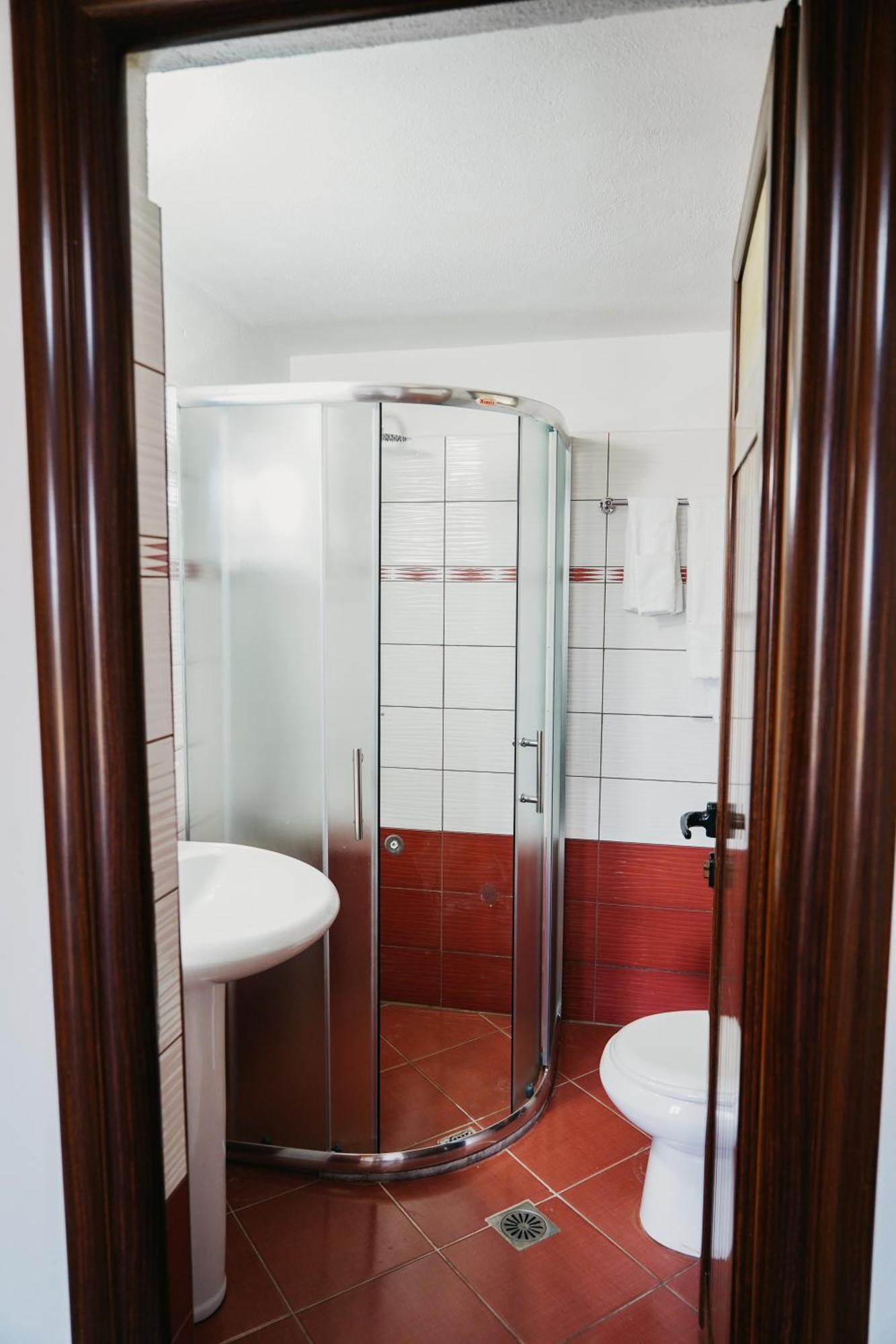 Bujtina Anlu Hotel Nepravishte Luaran gambar