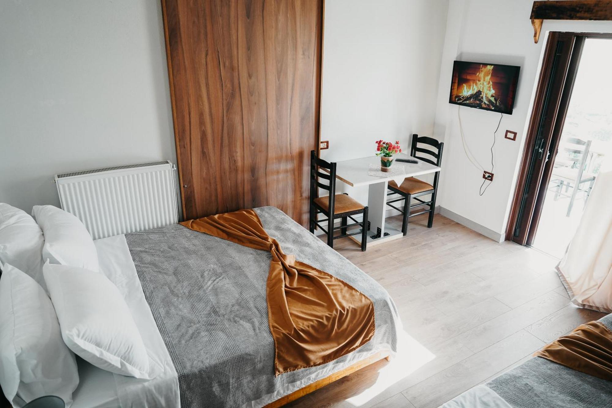 Bujtina Anlu Hotel Nepravishte Luaran gambar