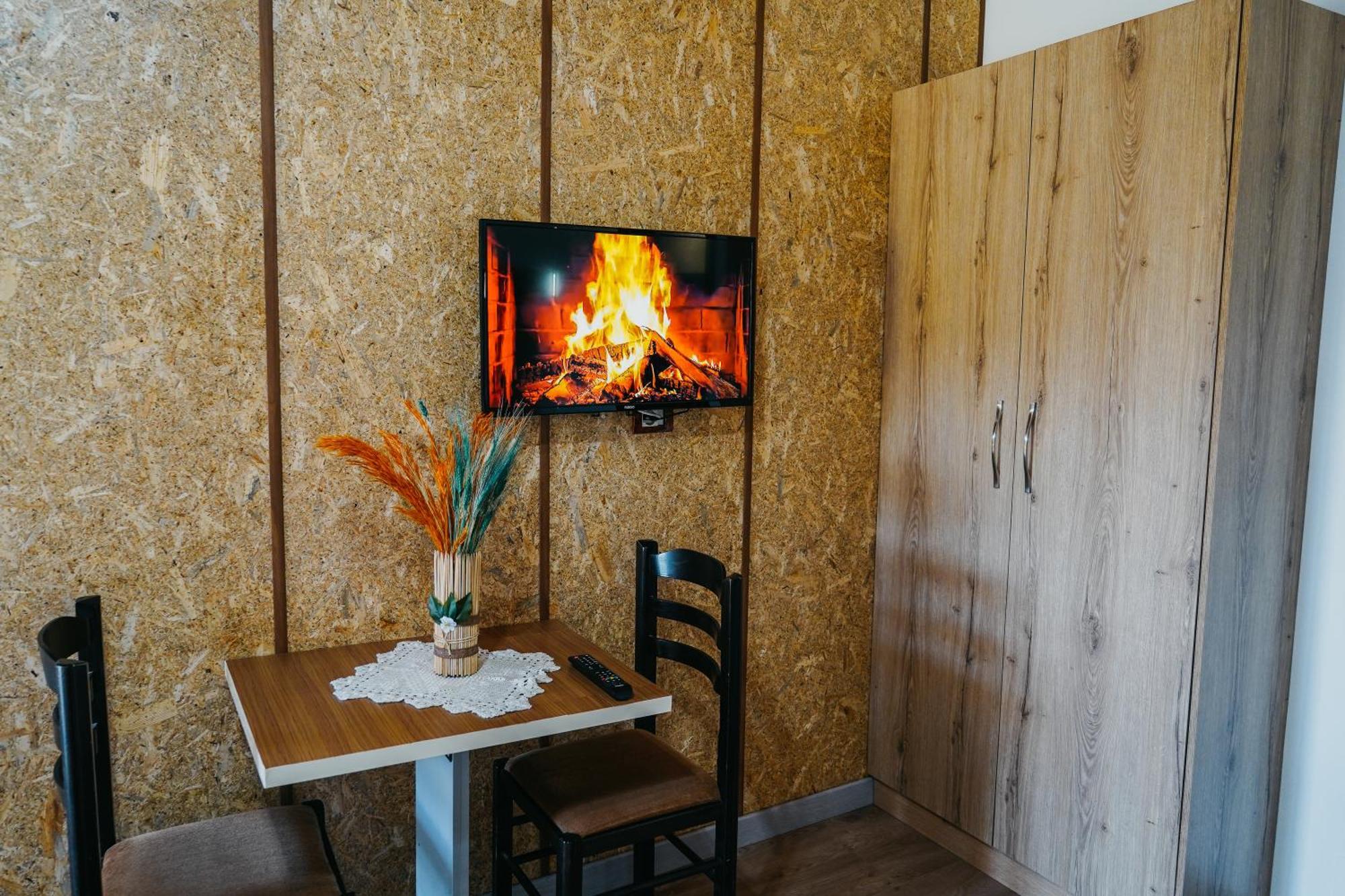 Bujtina Anlu Hotel Nepravishte Luaran gambar