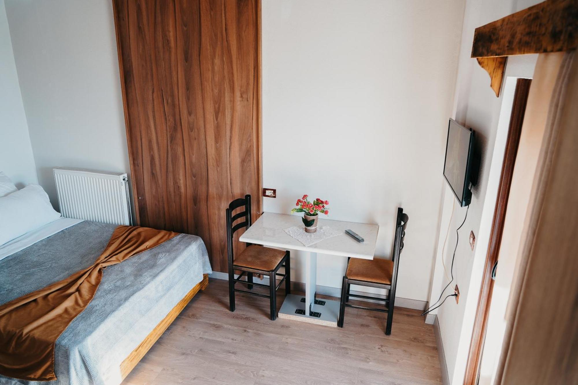 Bujtina Anlu Hotel Nepravishte Luaran gambar