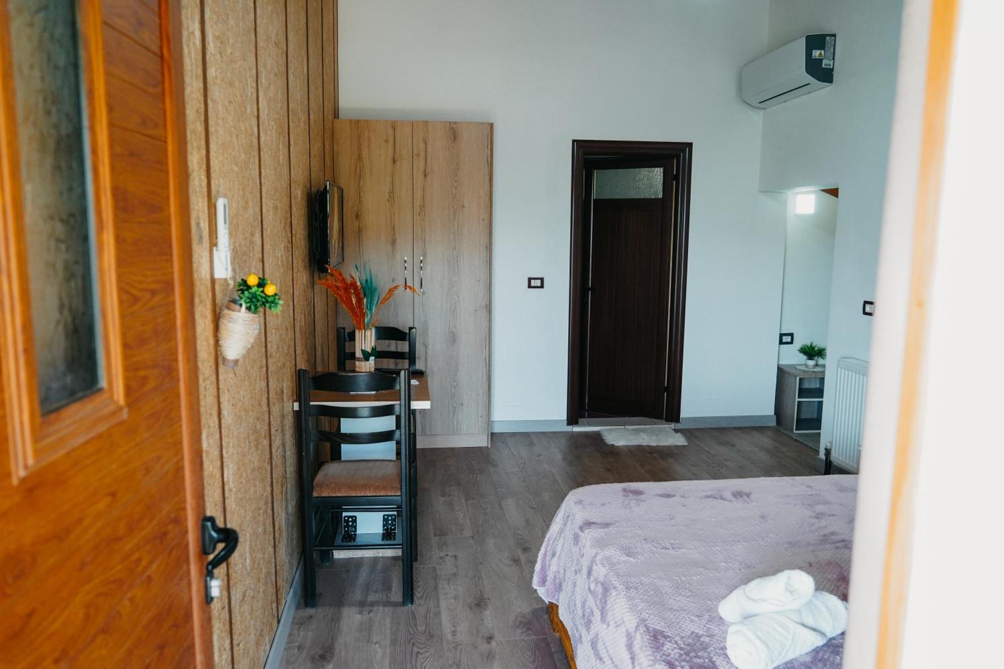 Bujtina Anlu Hotel Nepravishte Luaran gambar