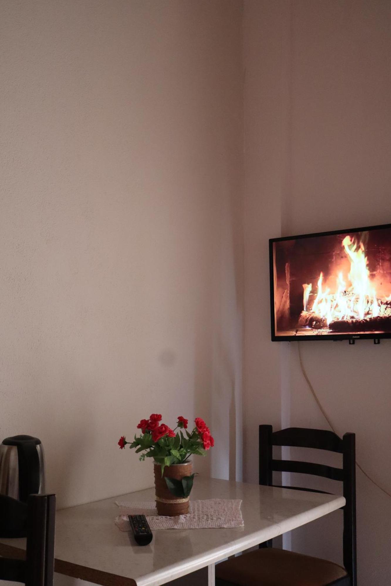 Bujtina Anlu Hotel Nepravishte Luaran gambar