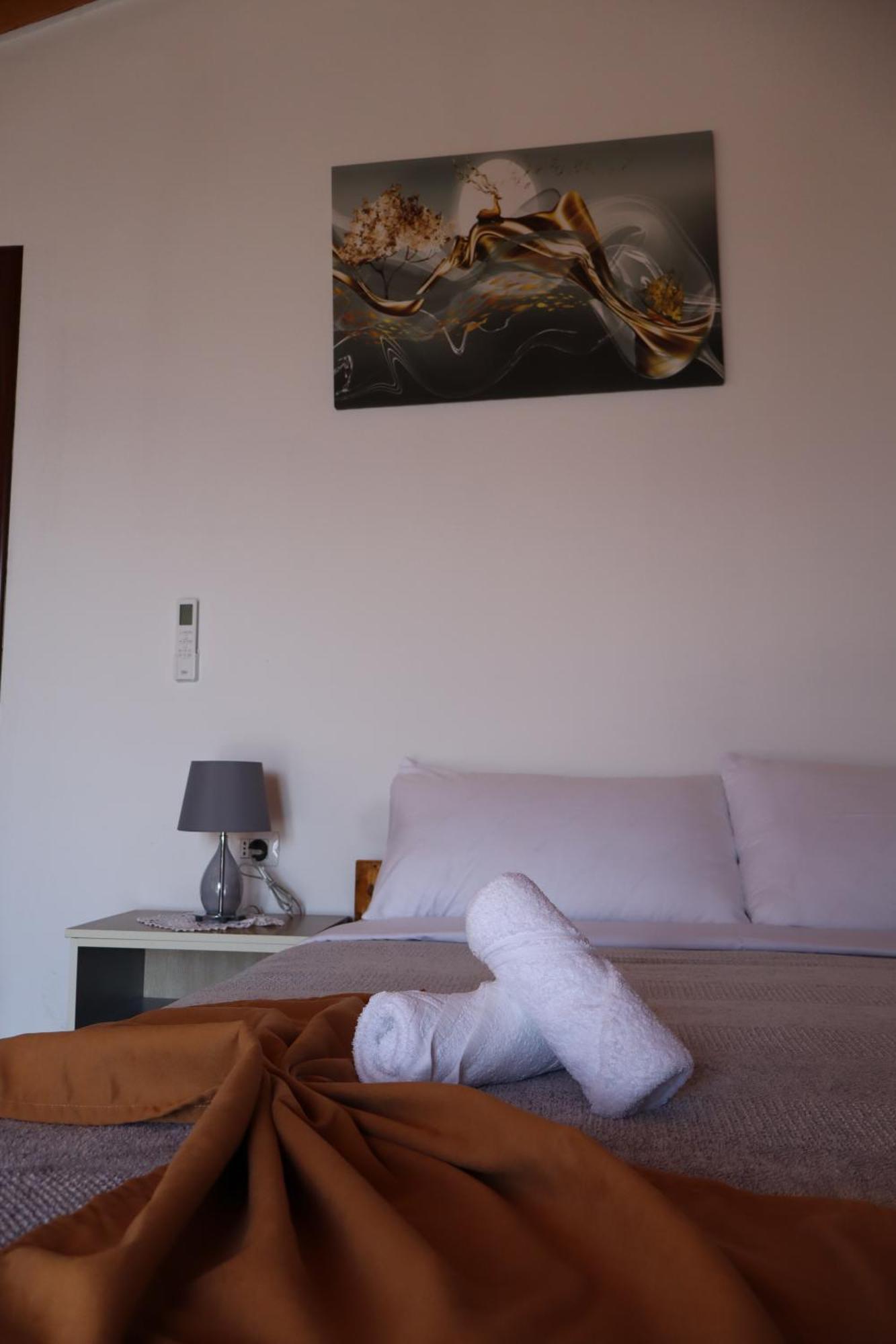 Bujtina Anlu Hotel Nepravishte Luaran gambar