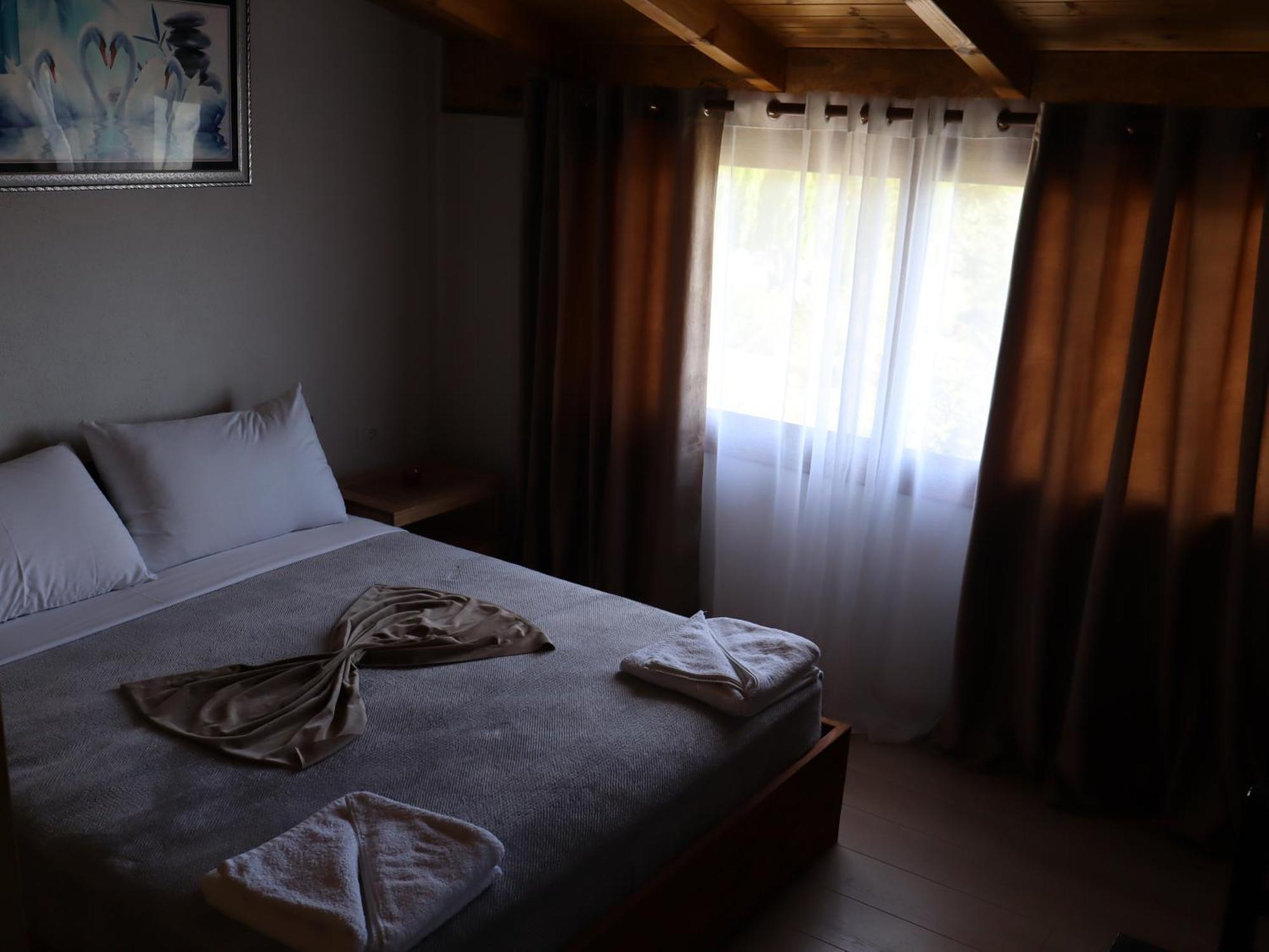 Bujtina Anlu Hotel Nepravishte Luaran gambar